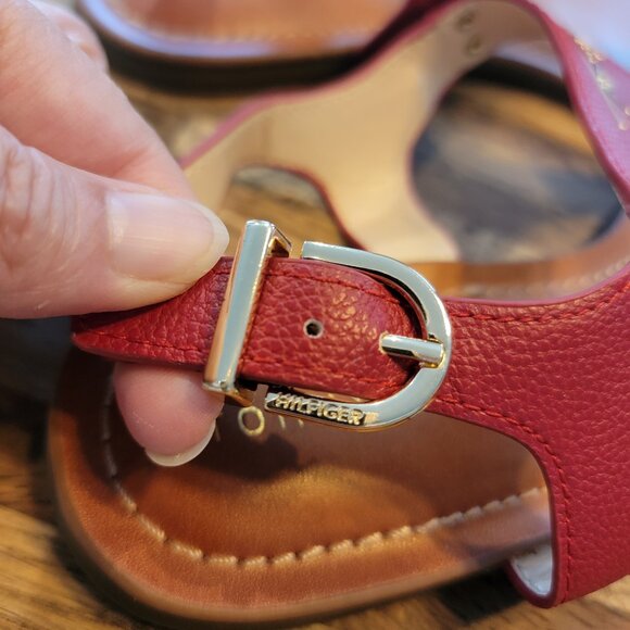 Tommy Hilfiger Logo Red Toe Post Summer Sandals - Picture 6 of 12